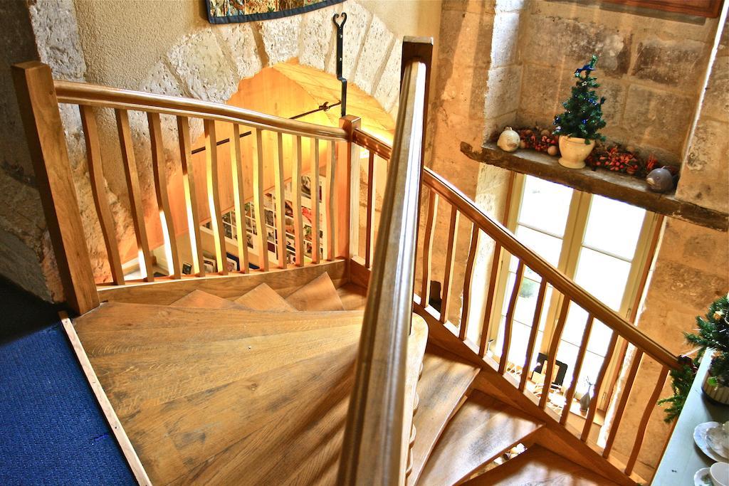 L'Hotel Du Perigord อูเบแทร์-ซัวร์-ดรอนน์ ภายนอก รูปภาพ