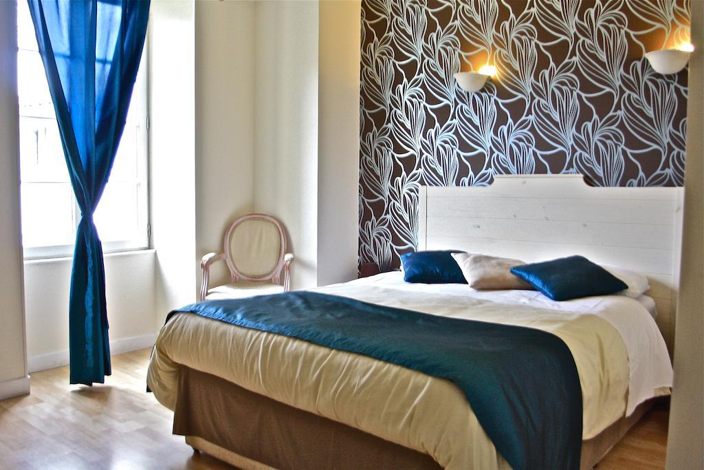 L'Hotel Du Perigord อูเบแทร์-ซัวร์-ดรอนน์ ห้อง รูปภาพ